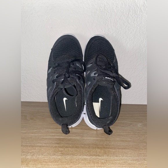 Nike 4Y Sneakers | “Free Run 2 (GS)” - Picture 4 of 7